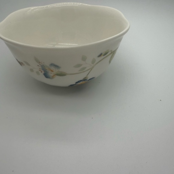 Butterfly Meadow Lenox Small Serving Fruit Bowl Bee Le Luyer All Purpose Scallop - Picture 7 of 11